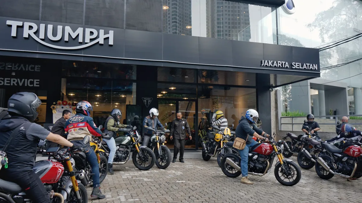 Triumph Motorcycles Indonesia Gelar Triumph 400 Series Customer Ride Perdana