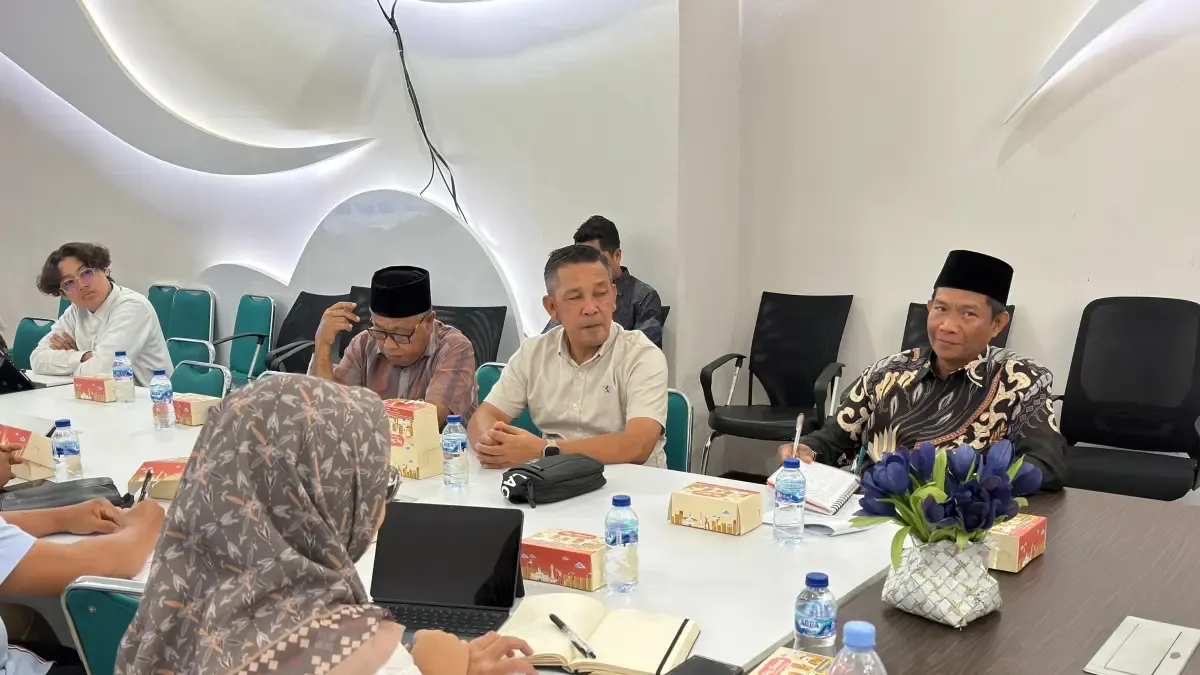Pembahasan Raperda RTRW Fokus pada Global Hub Bandar Kayangan