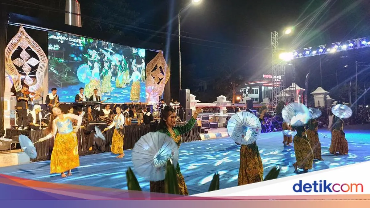 Festival Ronthek Pacitan: Tradisi Sahur yang Kaya Budaya