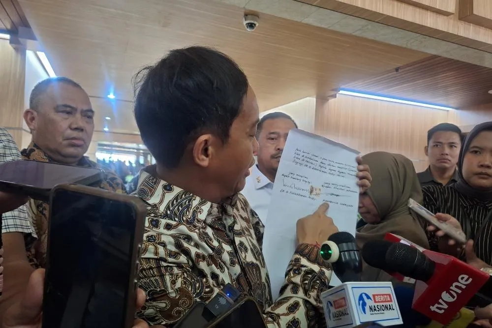 Kasus Dugaan Korupsi Bupati Kuansing: Amplop Ketinggalan di Meja Menteri Kehutanan