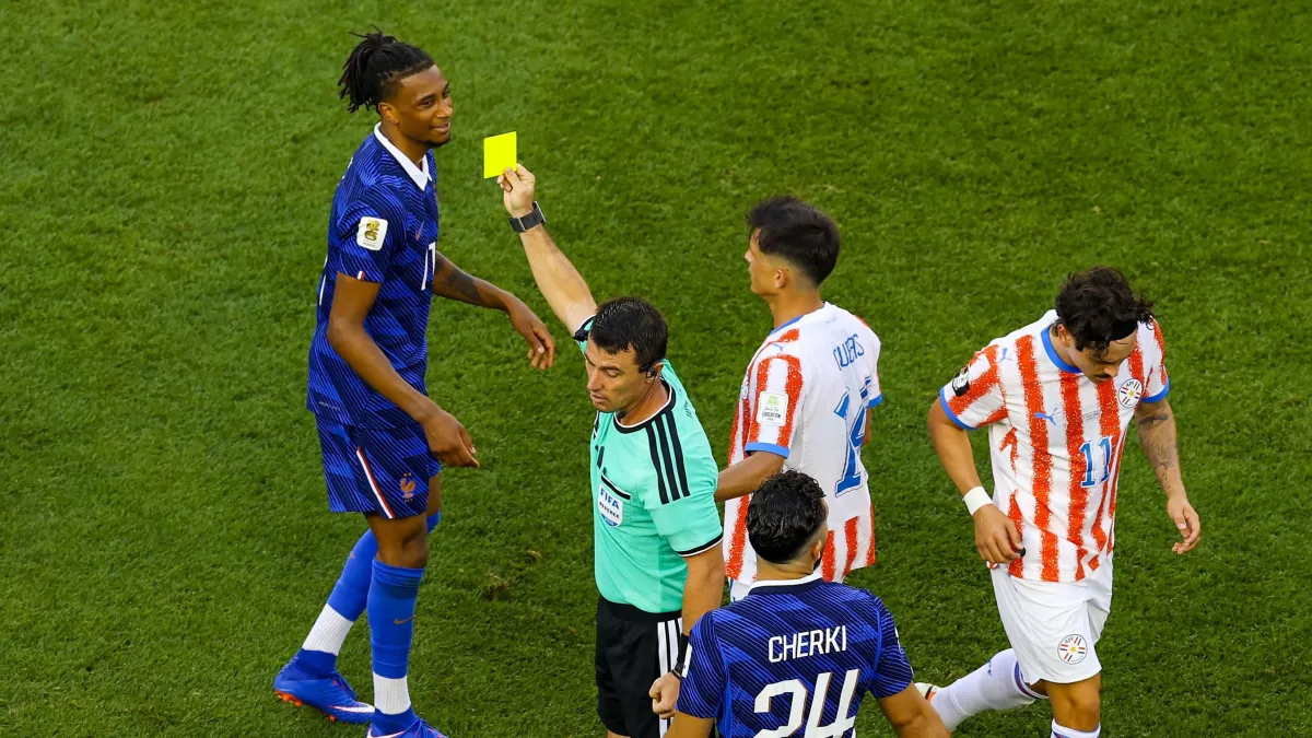 Prancis Ajukan Banding ke FIFA untuk Cabut Kartu Kuning Olise