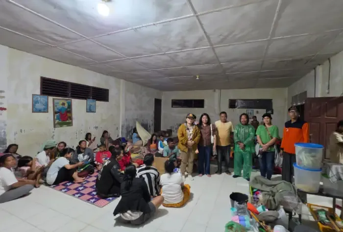 Dinas Kesehatan Tapanuli Tengah Buka Posko Kesehatan di Pengungsian