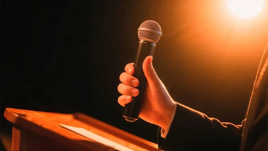 Public Speaking Tingkatkan Peluang Bisnis UMKM