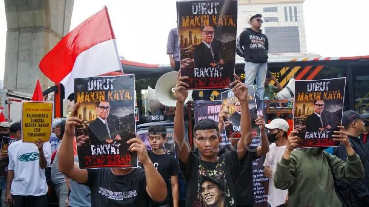 Unjuk Rasa Tuntut Pertanggungjawaban PLN atas Pemadaman Listrik