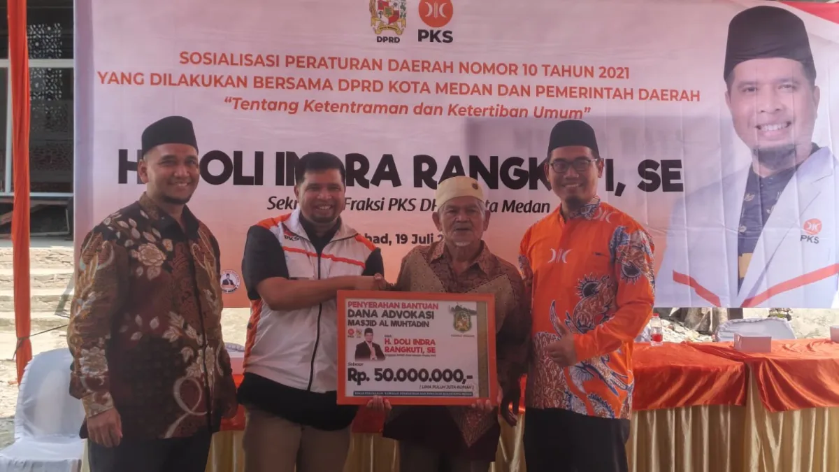 H. Doli Indra Rangkuti Serahkan Bantuan Pembangunan Masjid Al Muhtadin Tembung