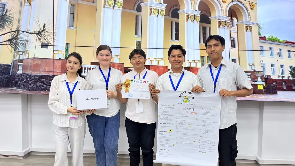 Mahasiswa Unimal Menangkan Kompetisi Startup di Kazakhstan dengan 'Golden Harvest Honey'