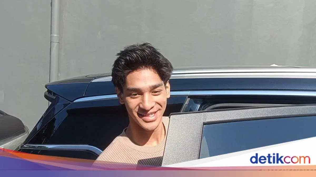 Kenzy Taulany Dorong Andre Taulany Menuju Gaya Hidup Sehat
