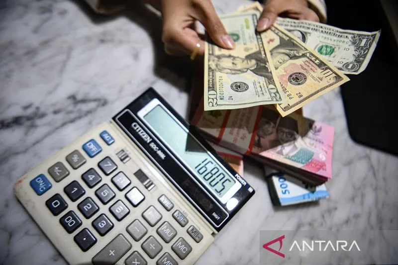 Rupiah Melemah Menunggu Data Inflasi AS