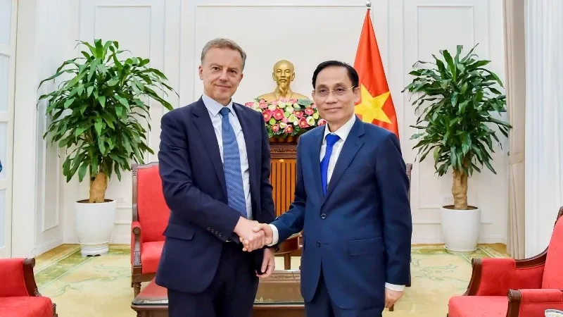 Vietnam Dikenal Sebagai Mitra Strategis Utama Prancis di Asia-Pasifik
