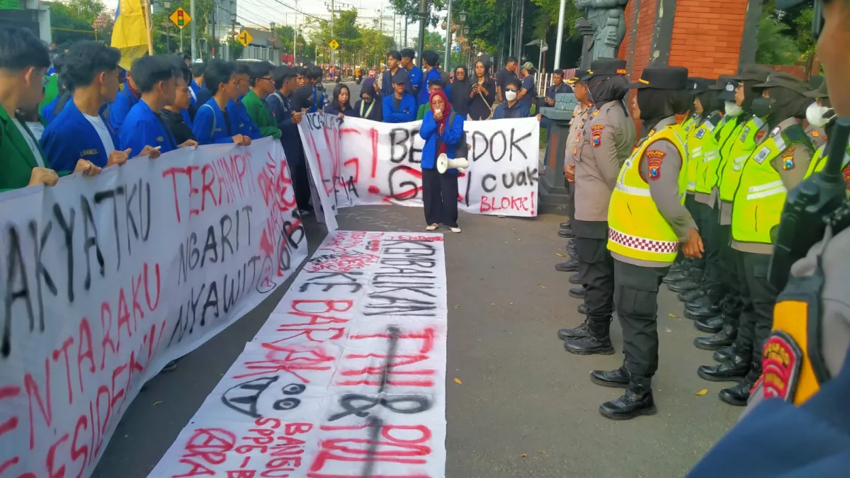 Mahasiswa Kediri Demo Tuntut Evaluasi Program dan Transparansi APBD