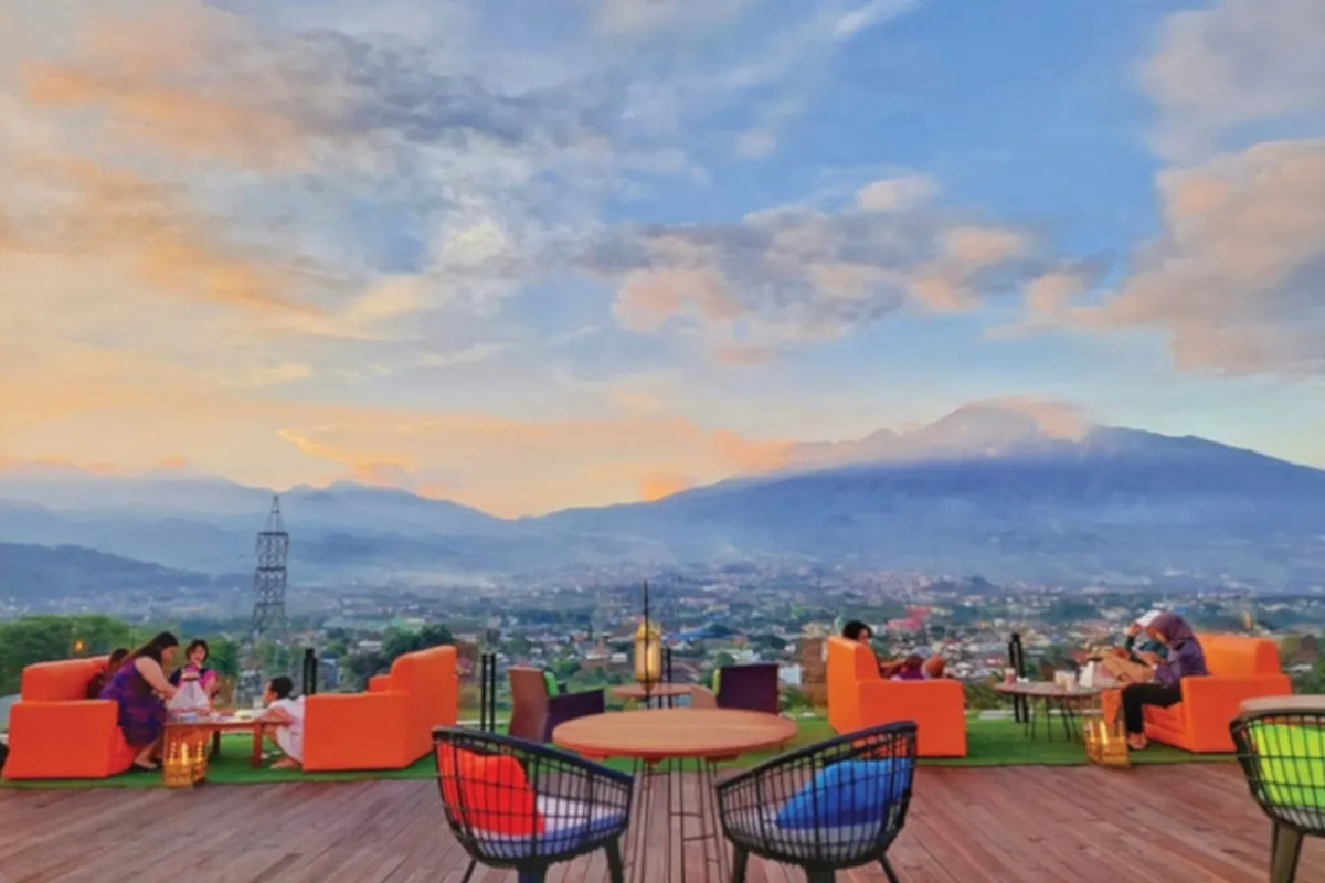 The Batu Hotel & Villas: Pengalaman Menginap dengan Pemandangan Gunung Arjuno