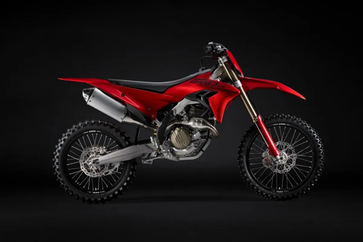 Ducati Luncurkan Desmo250 MX, Motor Motocross Pertama Berteknologi Desmodromic