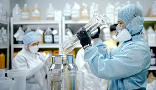 Teknologi Laser Baru Deteksi Miras Palsu Tanpa Membuka Segel Botol