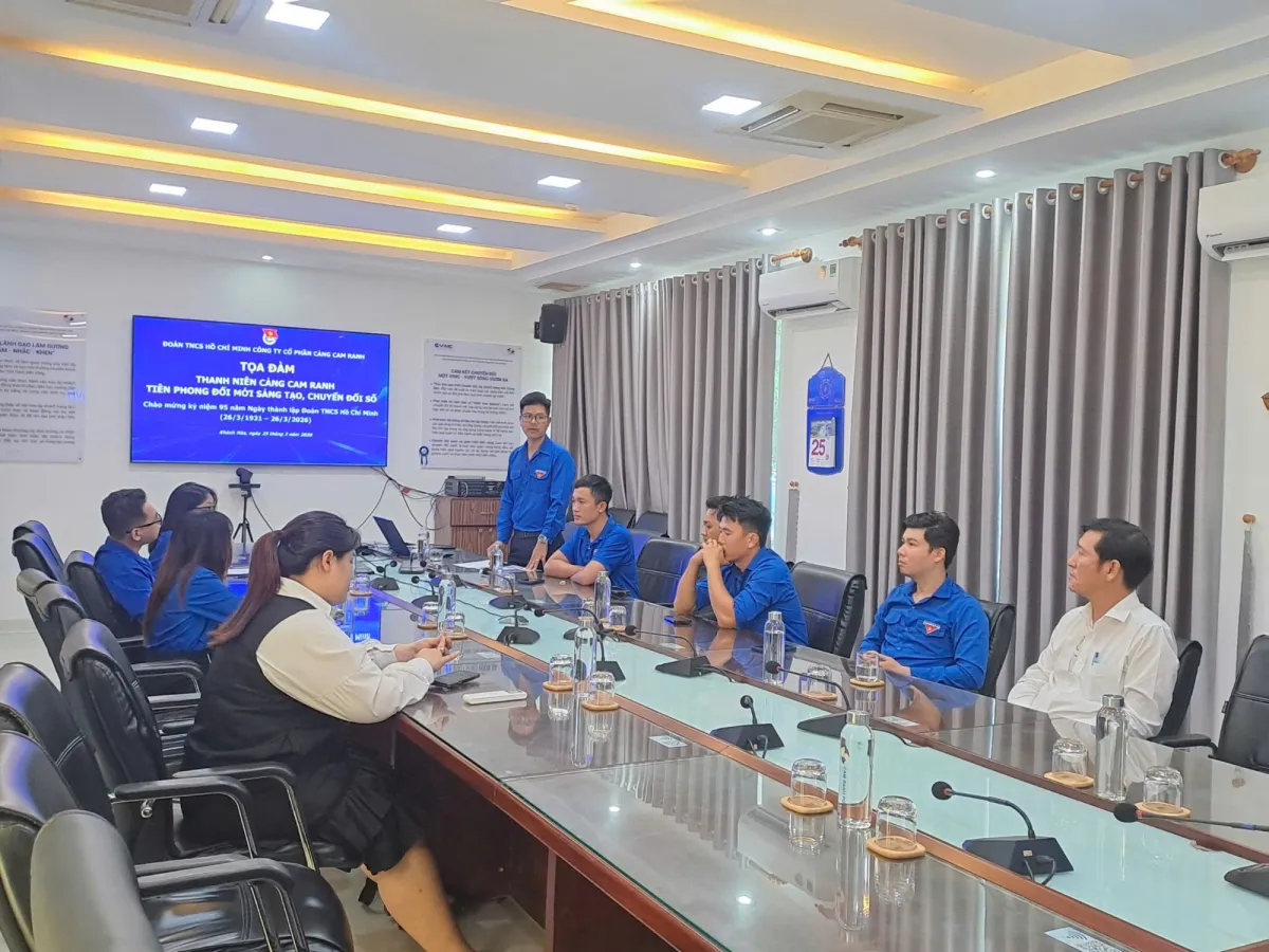 Seminar Pemuda Pelabuhan Cam Ranh Dorong Inovasi dan Transformasi Digital