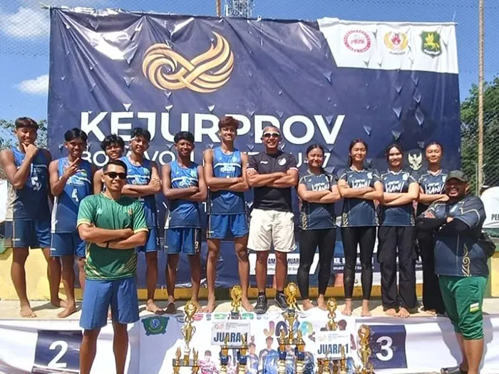 Sidoarjo Raih Juara Kejurprov Voli Pantai U-17 di Sumenep
