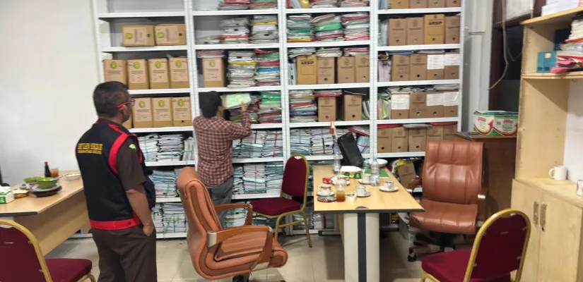 Kejati Kaltim Geledah Disdikbud Kukar Terkait Kasus Korupsi Honor Gaib Rp9,5 M