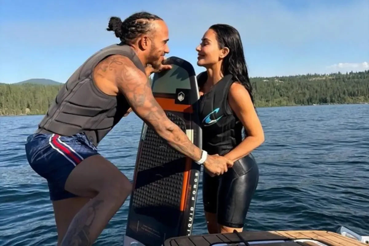 Lewis Hamilton Nikmati Liburan Bersama Kim Kardashian dan Keluarga