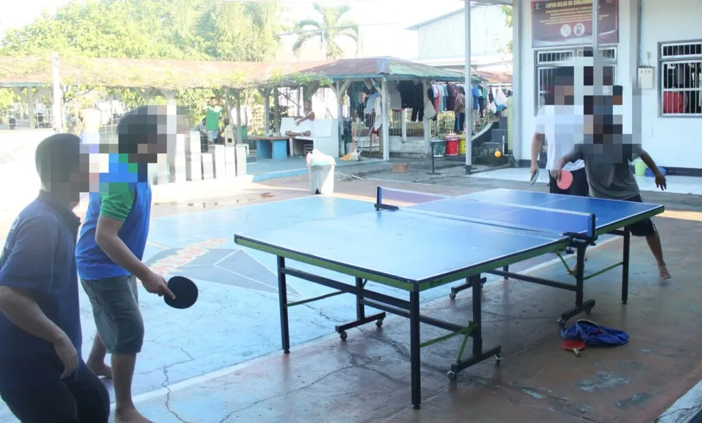 Olahraga Tenis Meja Pagi Hari di Lapas Banjarmasin untuk Kesehatan dan Disiplin Warga Binaan