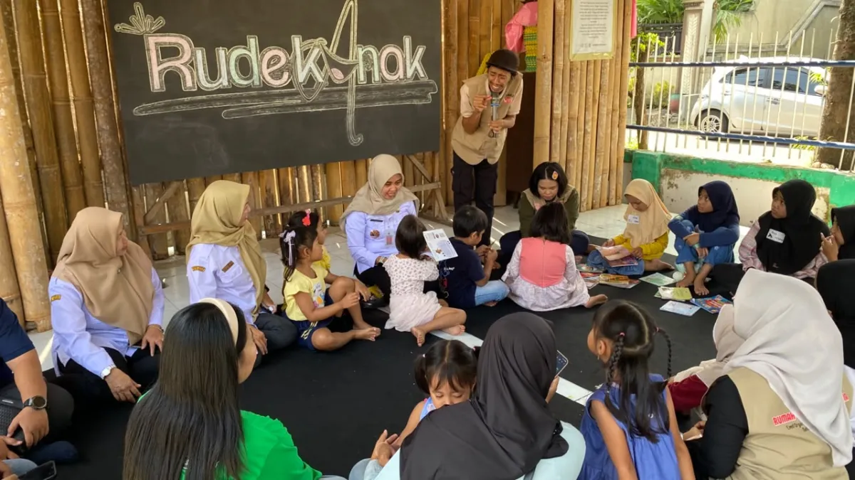 Rudeka Jombang Ajak Anak-Anak Belajar Membuat Ketan Duren
