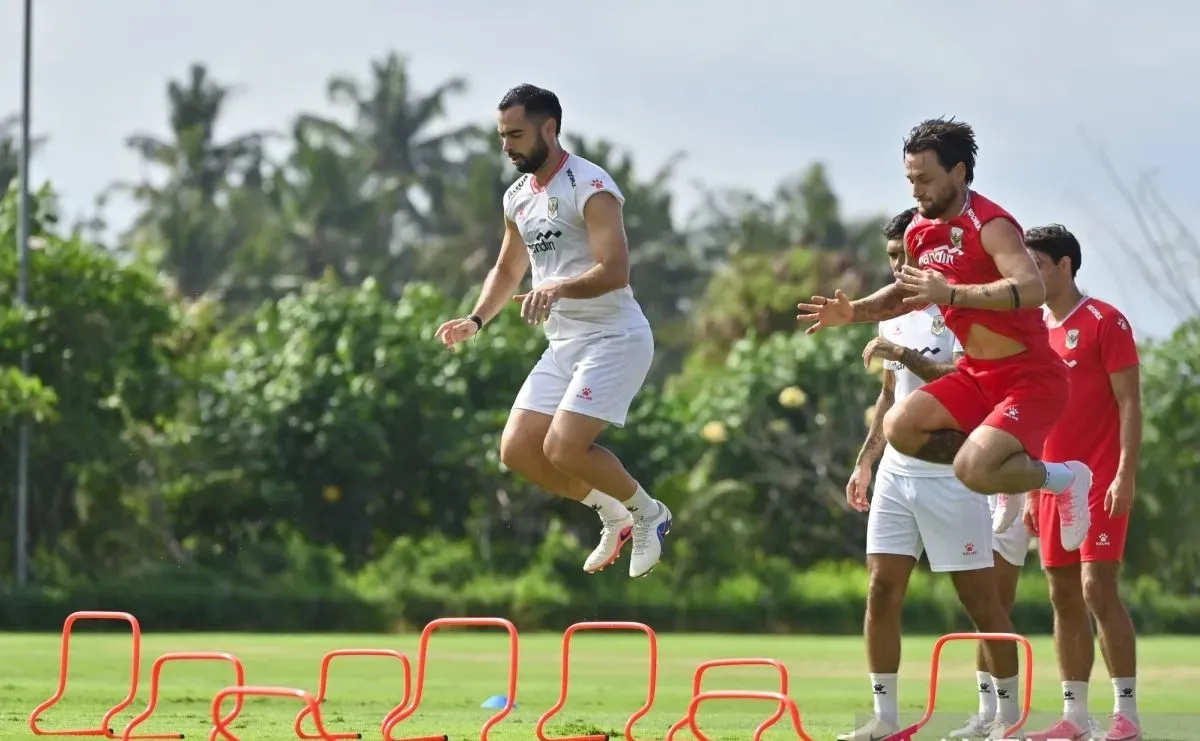 Jelang Piala AFF 2026, John Herdman Puji Performa Mitchell Baker dan Cari Kiper Tambahan