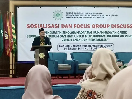 Guru Muhammadiyah Gresik Dapatkan Pembekalan Hukum dan HAM untuk Sekolah Ramah Anak