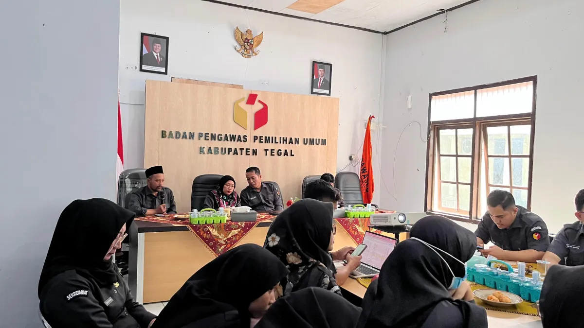 Bawaslu Tegal Bahas Penyesuaian Jam Kerja dan Sosialisasi Kepemiluan