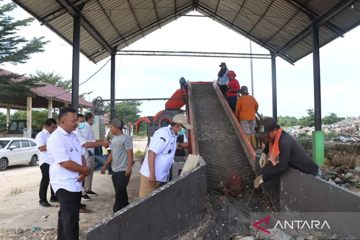 Pemkab Tanjab Barat Dorong Pengelolaan Sampah Bernilai Ekonomi