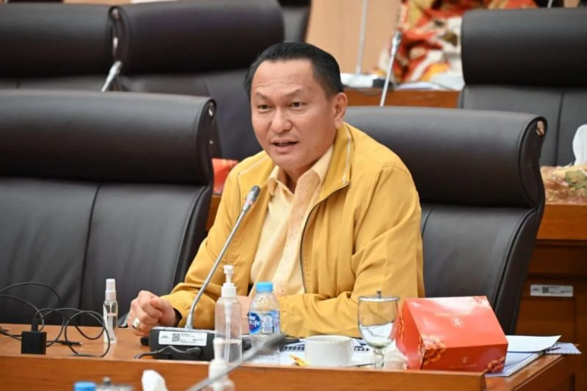 Fenomena Antrean Panjang BBM Subsidi Diperhatikan oleh Komisi XII DPR RI