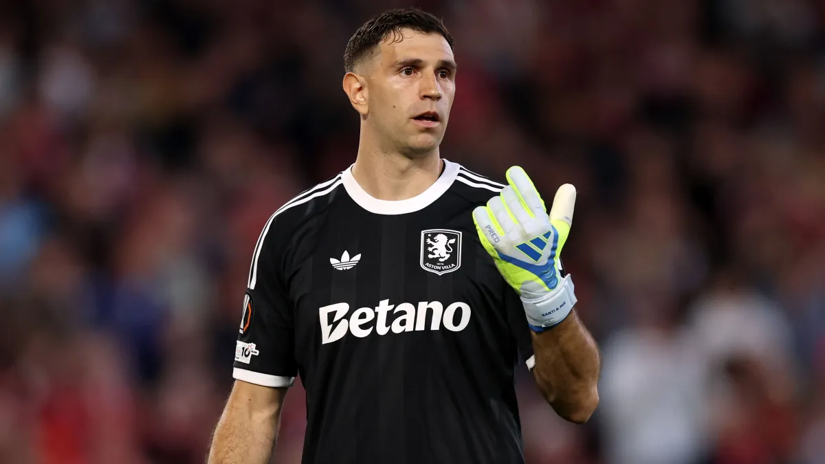 Emi Martinez Berupaya Pindah ke Juventus, Terjadi Ketegangan dengan Aston Villa