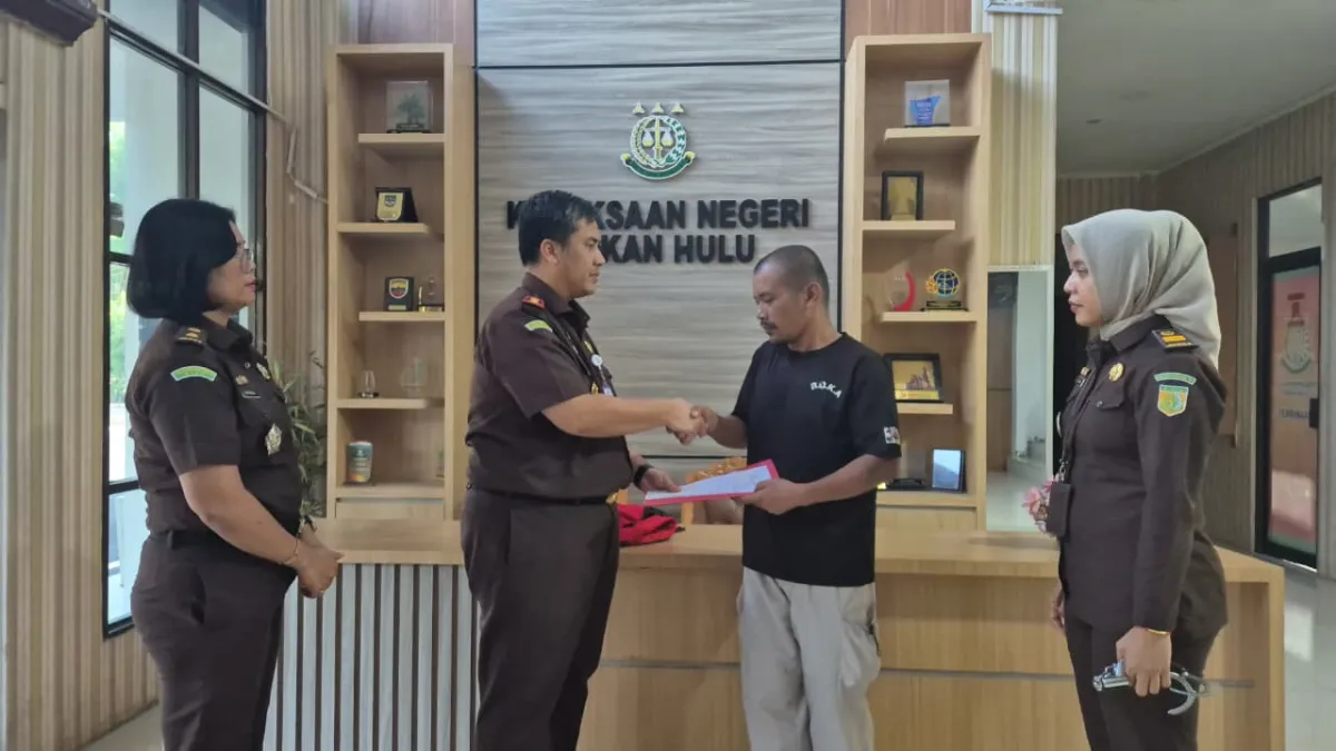 Kejari Rohul Hentikan Penuntutan Dua Tersangka melalui Keadilan Restoratif