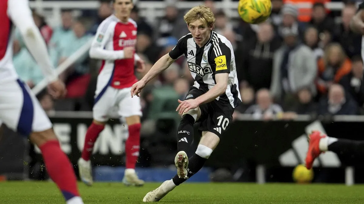 Arsenal Terhambat Rekrut Anthony Gordon karena Kontrak Panjang
