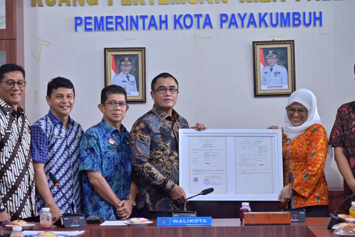 Payakumbuh Terima Hak Merek Randang untuk Perlindungan Kekayaan Intelektual