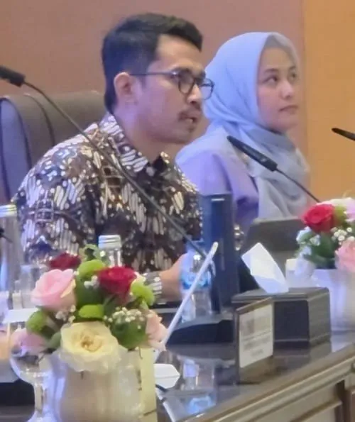 Dr Karmila Sari Moderatori Forum Nasional Terkait Pendidikan dan Keterwakilan Perempuan