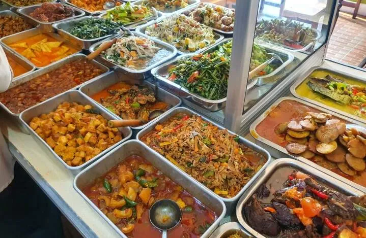 Diet Nggak Harus Mahal, ke Warteg Aja!