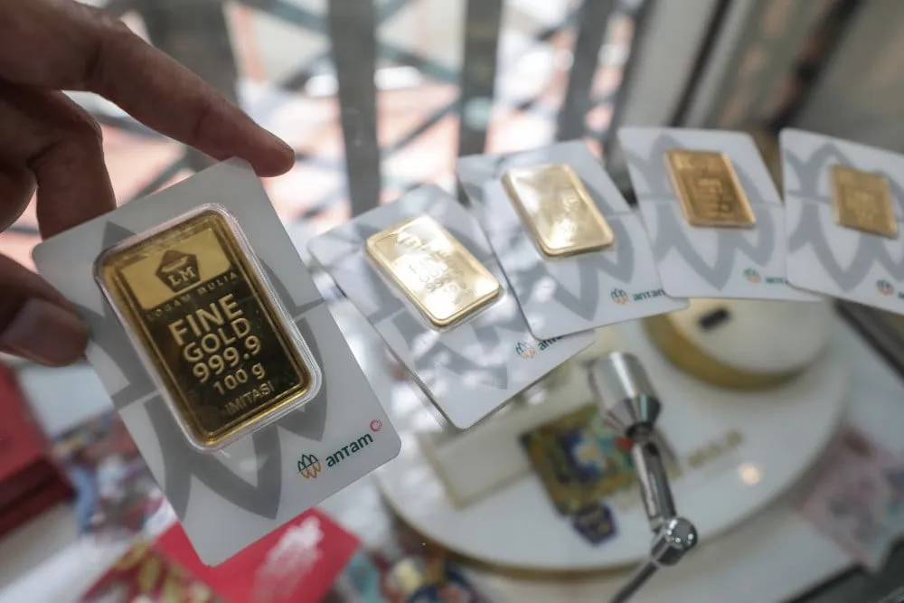 Harga Emas Antam Turun Rp15.000, Simak Tren dan Analisis Sepekan