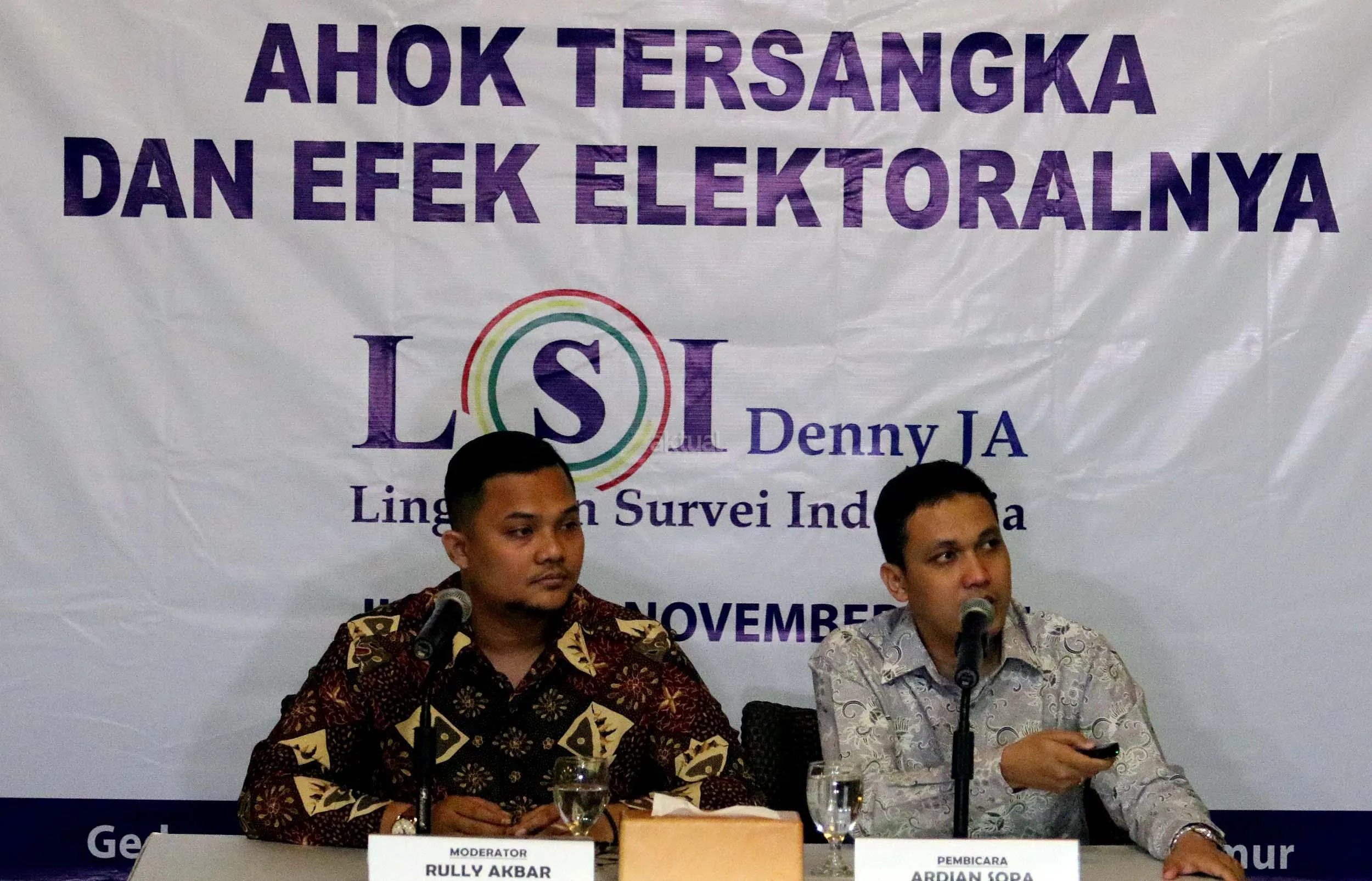 Rully Akbar: Elektabilitas Ahok-Djarot Menurun Signifikan